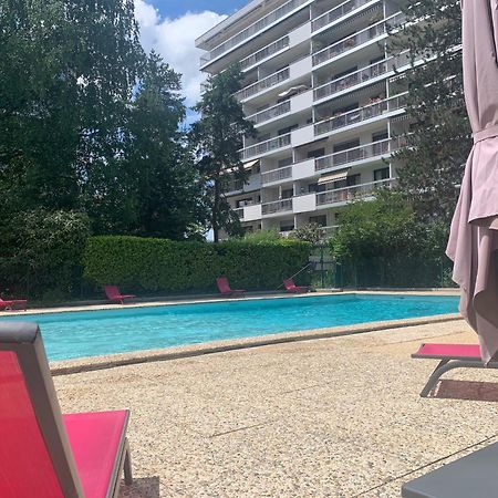 Kusmi Love Piscine Proche Du Lac Άννεσι Εξωτερικό φωτογραφία